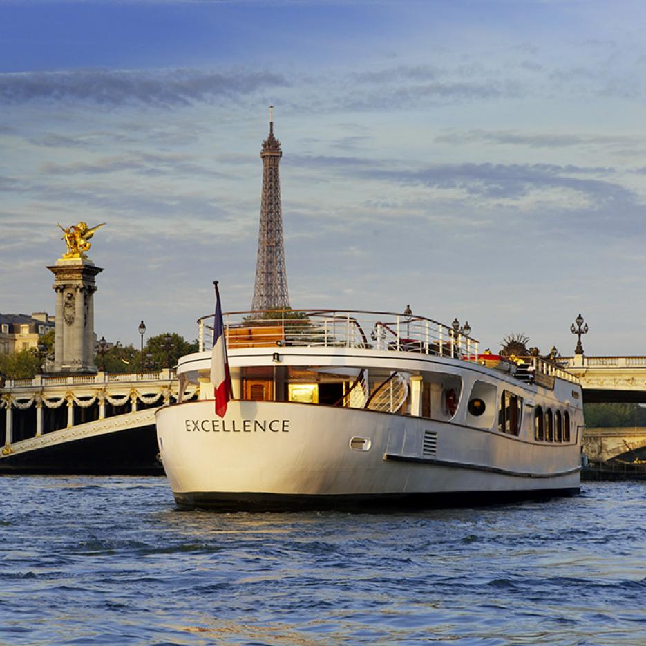 yacht-sur-la-seine-excellence
